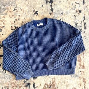 Hollister knitted cropped sweater